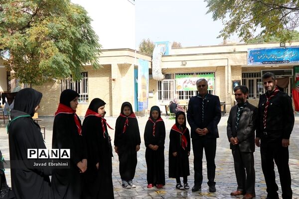 بازدید مدیر سازمان دانش‌آموزی خراسان رضوی از خدمت‌رسانی پیشتازان به زائران امام رضا (ع)