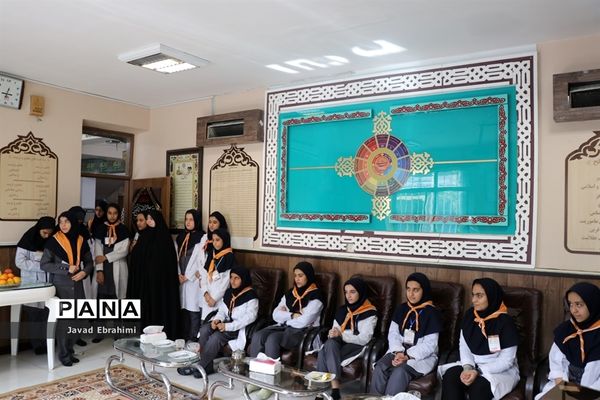 بازدید مدیر سازمان دانش‌آموزی خراسان رضوی از خدمت‌رسانی پیشتازان به زائران امام رضا (ع)