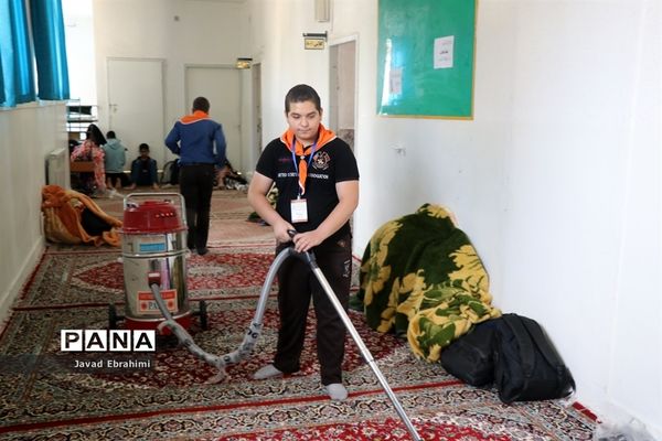 بازدید مدیر سازمان دانش‌آموزی خراسان رضوی از خدمت‌رسانی پیشتازان به زائران امام رضا (ع)