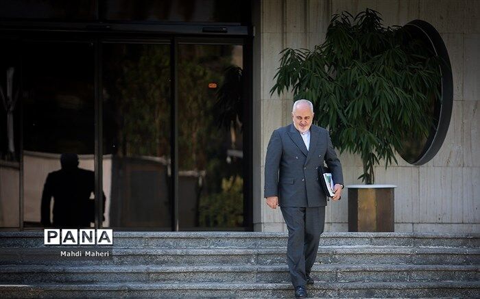 ظریف: ایران معتقد است که خاک سوریه باید از سوی دولت سوریه کنترل شود