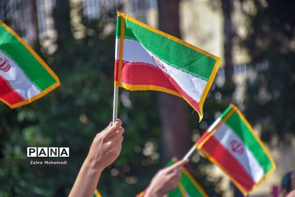 آیین استانی گرامیداشت هفته پدافند غیرعامل در مدارس فارس