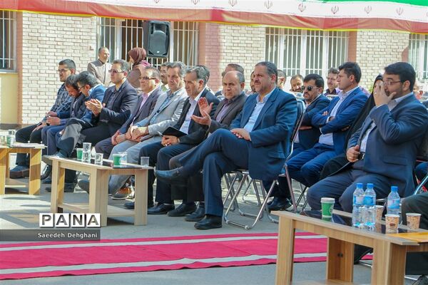 آیین استانی گرامیداشت هفته پدافند غیرعامل در مدارس فارس