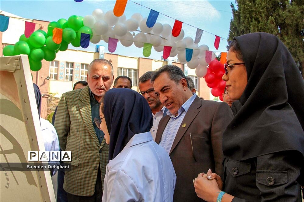 آیین استانی گرامیداشت هفته پدافند غیرعامل در مدارس فارس