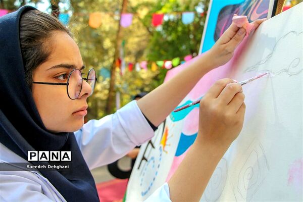 آیین استانی گرامیداشت هفته پدافند غیرعامل در مدارس فارس
