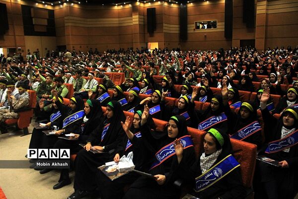 همایش طلایه‌داران گام دوم انقلاب در تبریز