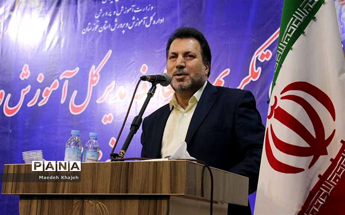 با واگذاری آموزش زبان به دیگر موسسات، جریان تربیت حذف می‌شود