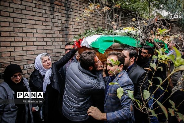 تشییع پیکر «اعظم طالقانی»