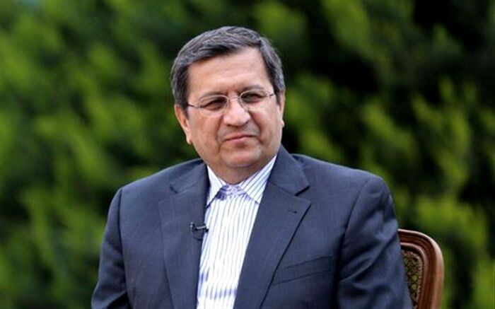 همتی: اقتصاد ایران مسیر تجارت در شرایط تحریمی را طی می‌کند