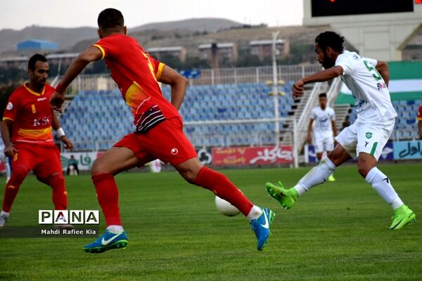 دیدار تیم‌هاى ماشین سازى و فولاد