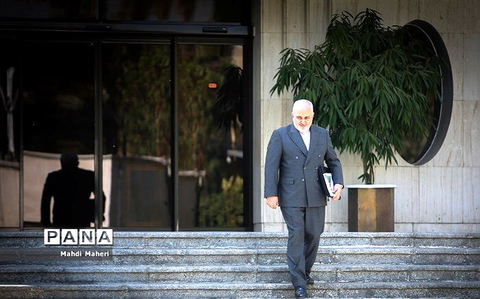 ظریف: هیچ دولتی به تنهایی نمی‌تواند منافع خود را تامین کند
