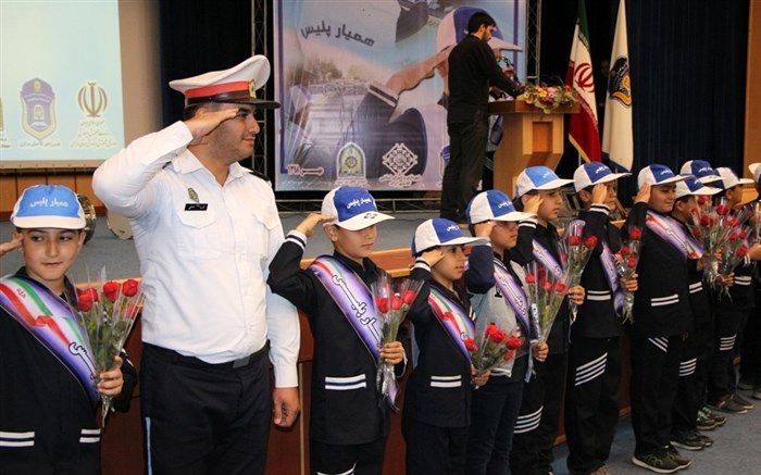 از مشارکت آموزش و پرورش در امر برگزاری همایش طلایه داران ترافیک تقدیر کرد