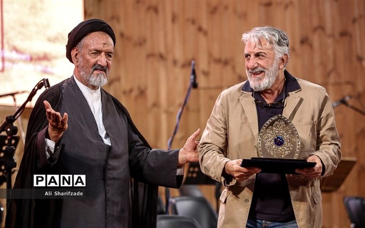 خالقان یک قرن آثار عاشورایی تجلیل شدند