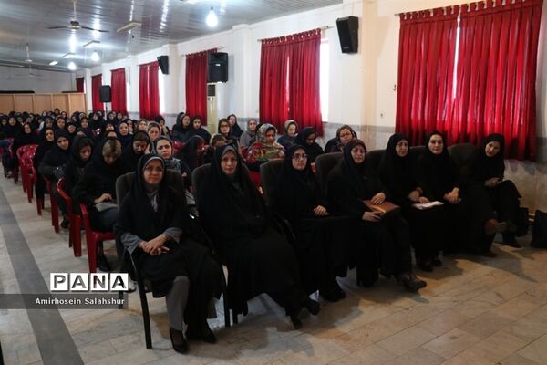 همایش استانی پیوند اولیا و مربیان در قائمشهر