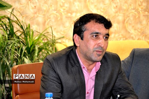 نشست بررسی طرح گردشگری دانش‌آموزی با حضور معاون سیاسی امنیتی استانداری مازندران