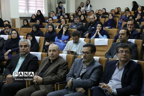 نشست نقد و بررسی طرح یک فوریتی(رفع انحصار از زبان انگلیسی در نظام آموزش همگانی کشور)