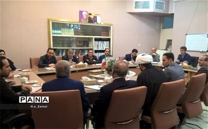 جلسه آسیب شناسی لباس فرم مدارس برگزار شد
