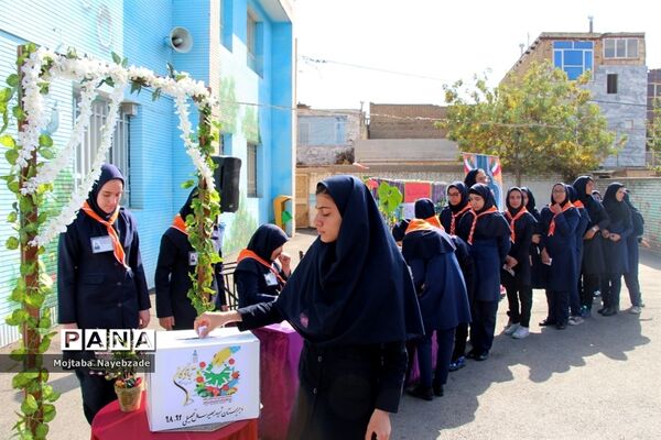 انتخابات شوراهای دانش آموزی در منطقه تبادکان مشهد