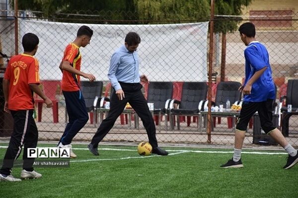 آیین بهره‌برداری از زمین‌های چمن مصنوعی