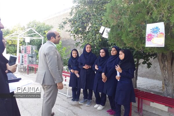برگزاری انتخابات الکترونیکی شورای دانش‌آموزی در مدارس نی ریز