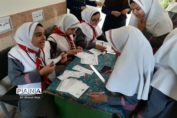 انتخابات شورای دانش‌آموزی در مروست