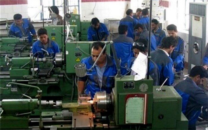 400کارآموز فنی وحرفه ای ابرکوه جذب بازار کار شدند   