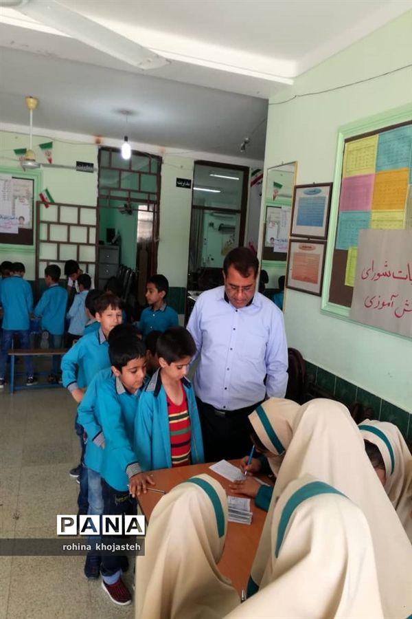 برگزاری انتخابات شورای دانش‌آموزی در مدارس شهرستان خنج