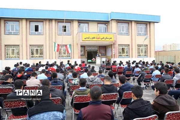 برگزاری بیست ودومین انتخابات شوراهای دانش آموزی مدارس منطقه میانه