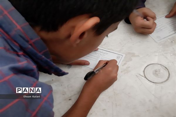 برگزاری بیست و دومین دوره انتخابات  شورای دانش‌آموزی درمدرسه توحید شیراز