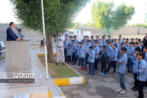 بزرگداشت پدافند غیر عامل در دبیرستان پسرانه مصلحیان شهرستان بوشهر