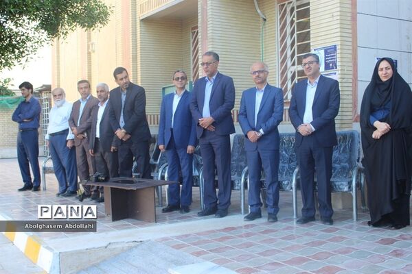 بزرگداشت پدافند غیر عامل در دبیرستان پسرانه مصلحیان شهرستان بوشهر