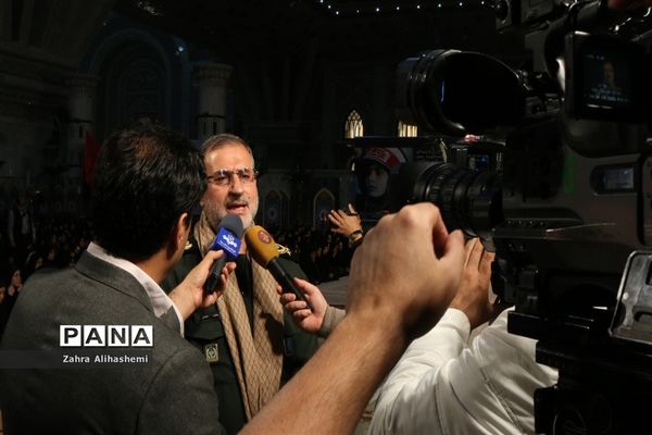 آیین افتتاحیه سراسری راهیان نوردانش آموزی کشوری در حرم مطهر امام(ره)