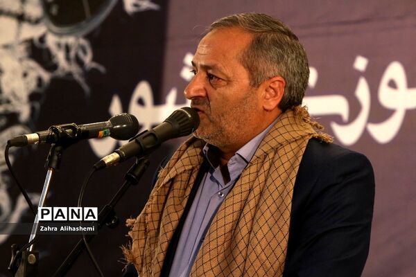 آیین افتتاحیه سراسری راهیان نوردانش آموزی کشوری در حرم مطهر امام(ره)