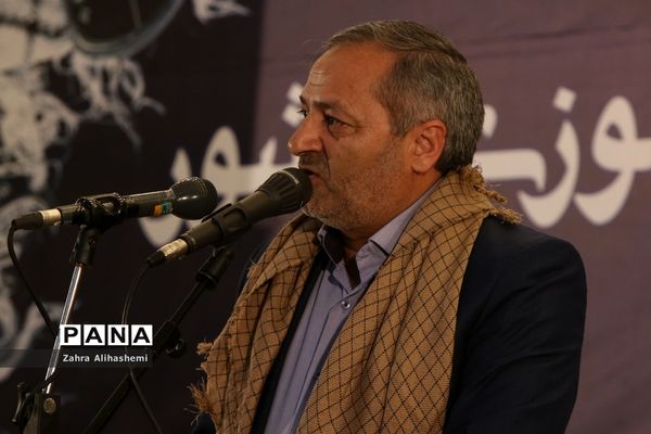 آیین افتتاحیه سراسری راهیان نوردانش آموزی کشوری در حرم مطهر امام(ره)