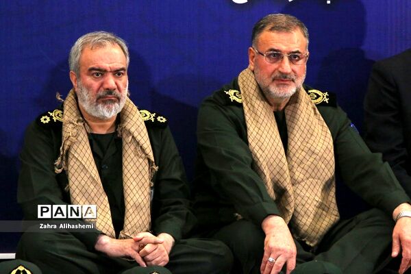 آیین افتتاحیه سراسری راهیان نوردانش آموزی کشوری در حرم مطهر امام(ره)