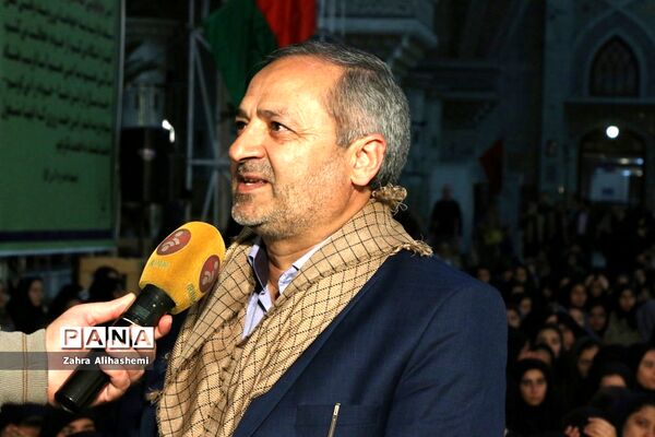 آیین افتتاحیه سراسری راهیان نوردانش آموزی کشوری در حرم مطهر امام(ره)