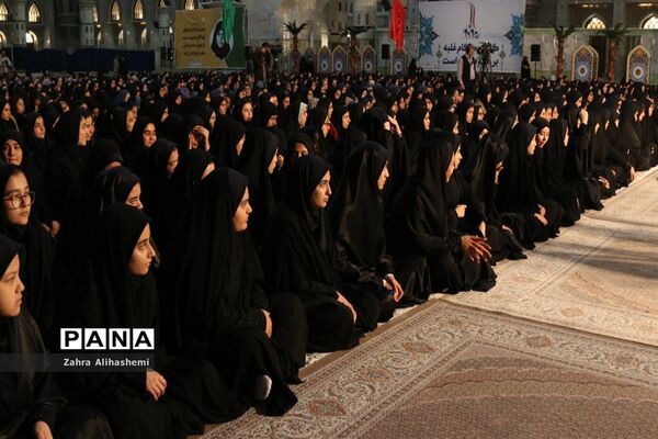 آیین افتتاحیه سراسری راهیان نوردانش آموزی کشوری در حرم مطهر امام(ره)