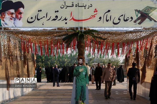 آیین افتتاحیه سراسری راهیان نوردانش آموزی کشوری در حرم مطهر امام(ره)