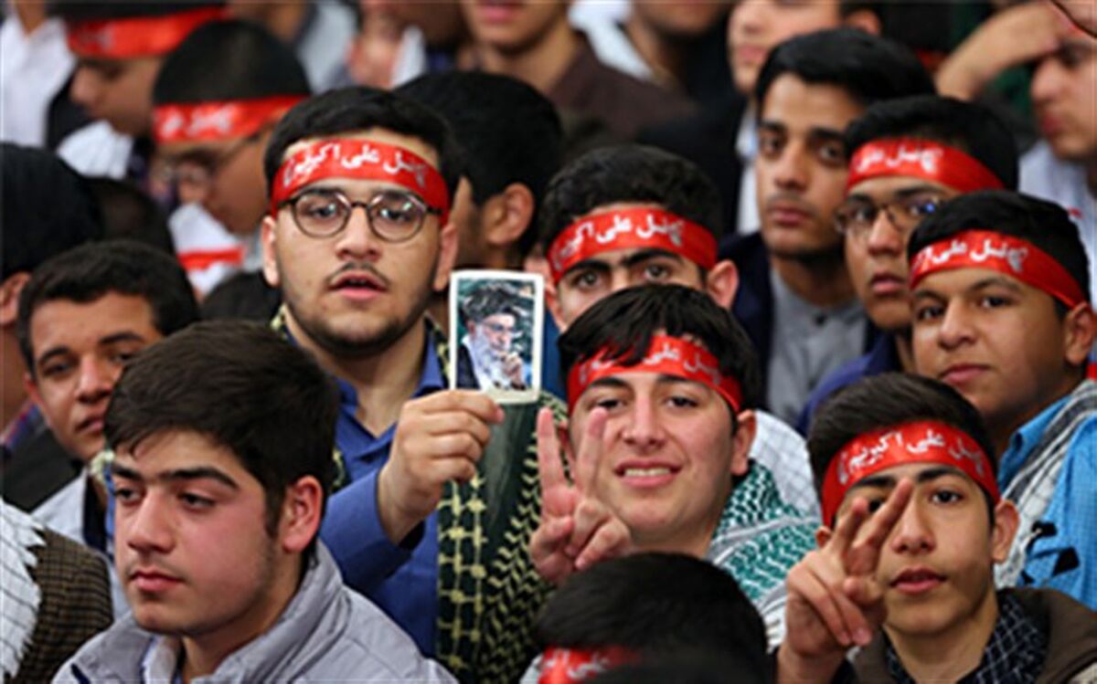 اعزام جمعی از دانش آموزان عضو اتحادیه انجمن های اسلامی استان برای دیدار با رهبر معظم انقلاب