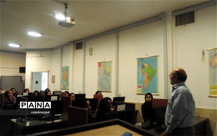 کارگاه آموزش خبرنگاری در ابرکوه برگزارشد