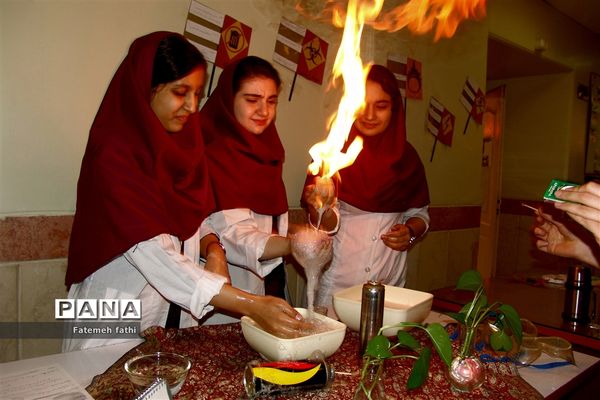 مراسم گرامیداشت روز علوم آزمایشگاهی در چهاردانگه