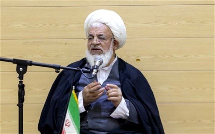 نماینده ولی فقیه دراستان یزد: در بسیاری از صنایع باور به توان داخل ایجاد نشده است