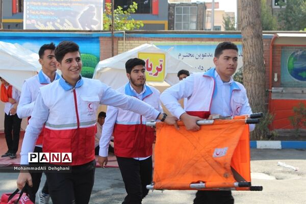 مانور پدافند غیرعامل در شهرستان بهارستان