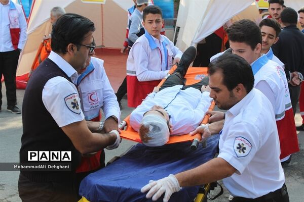 مانور پدافند غیرعامل در شهرستان بهارستان