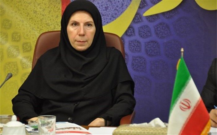 مشاور وزیر صنعت:  امضاهای طلایی وضع  اقتصاد را بدتر خواهد کرد