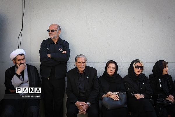 مراسم تشییع پیکر ابراهیم آبادی