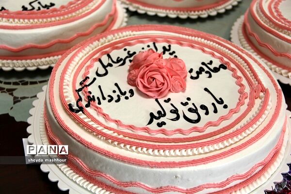 نواخته شدن زنگ استکبار ستیزی در مدارس شهرری