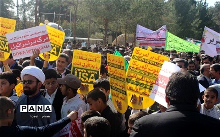 دهقانی: روز جهانی ۱۳ آبان نماد استکبارستیزی، مقاومت ملت ایران است