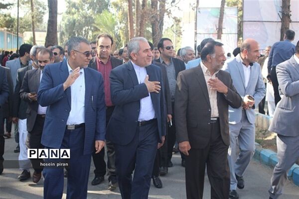 حضور پرشور دانش آموزان زاهدانی در راهپیمایی 13 آبان