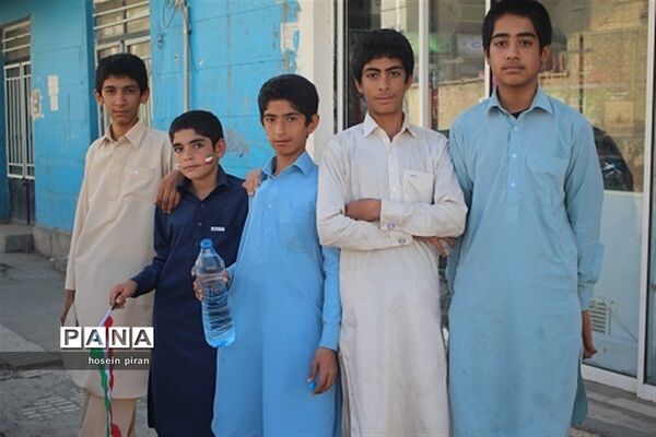 حضور پرشور دانش آموزان زاهدانی در راهپیمایی 13 آبان