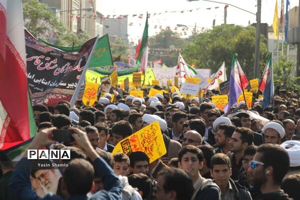 راهپیمایی 13 آبان در قم